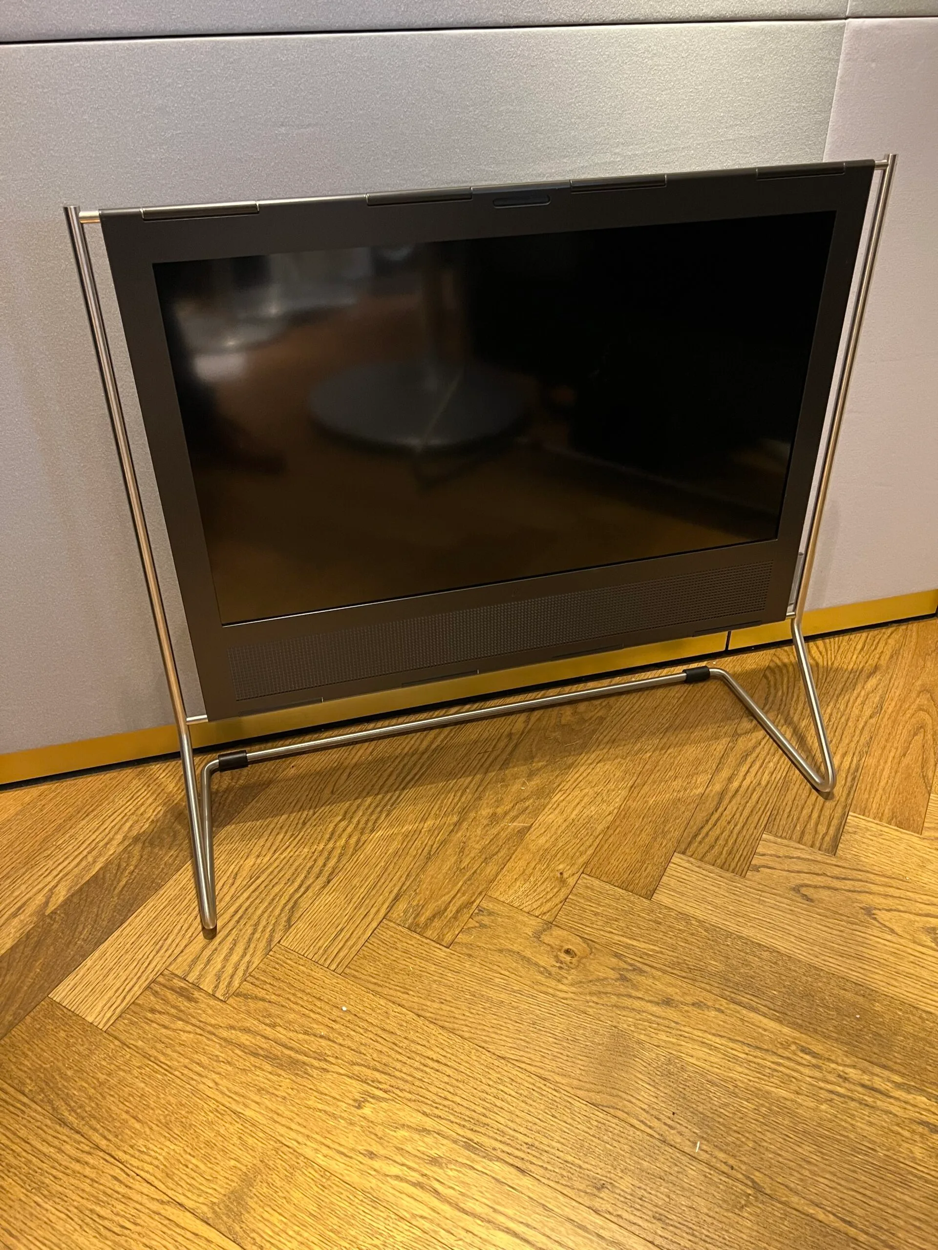 BeoPlay V1 40" Sort - Brugt - Billede 3